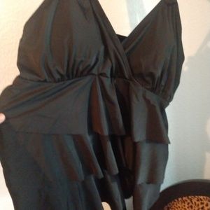 Avenue Tankini swim top size 18